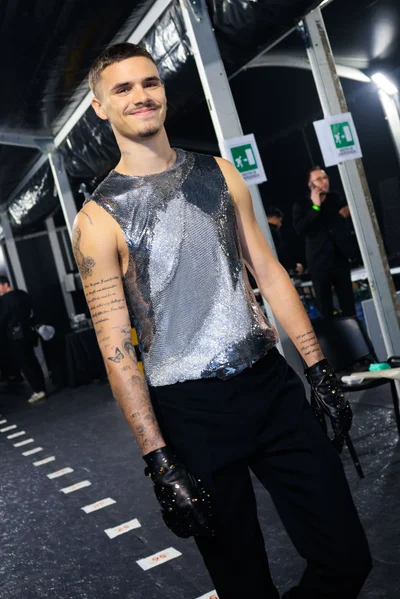 Look 19